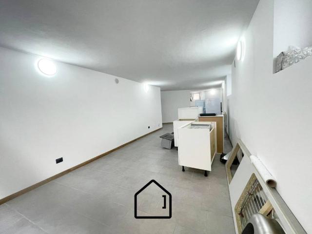 Locale Commerciale in affitto a Quartiere 4, Firenze