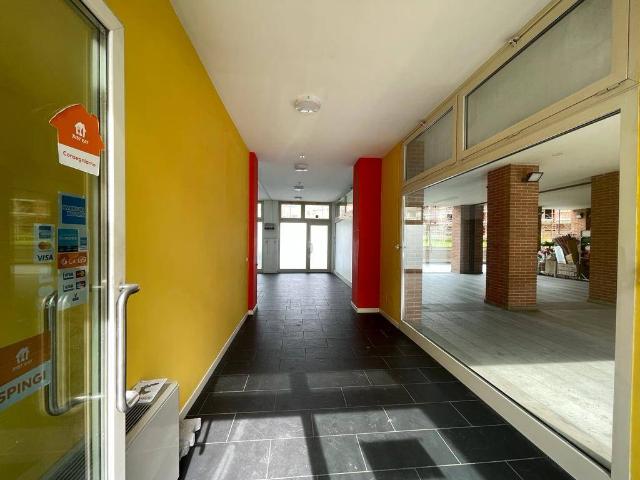 Locale Commerciale in affitto a Quartiere 2, Firenze