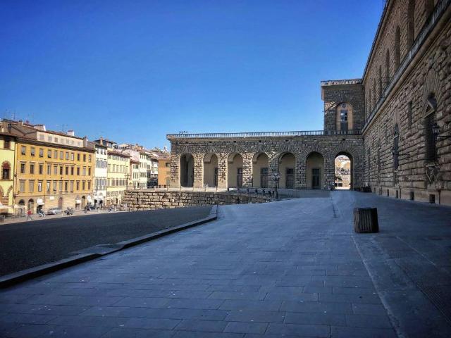 Locale Commerciale in affitto a Quartiere 1, Firenze