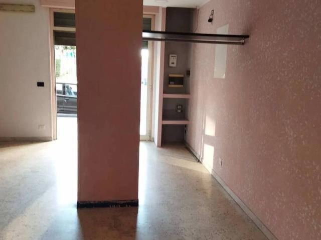 Locale Commerciale in affitto a Fisciano, Campania