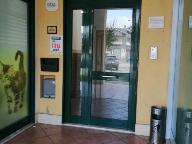 Locale Commerciale in affitto a Fisciano, Campania