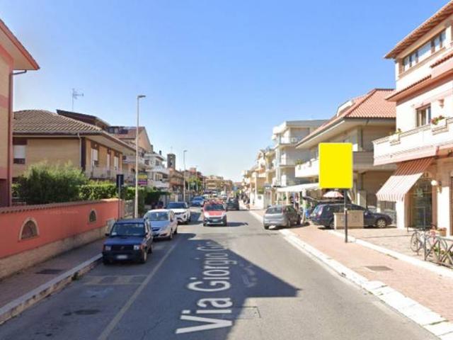 Locale Commerciale in affitto a Roma Capitale, Lazio