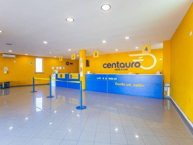 Locale Commerciale in affitto a Roma Capitale, Lazio