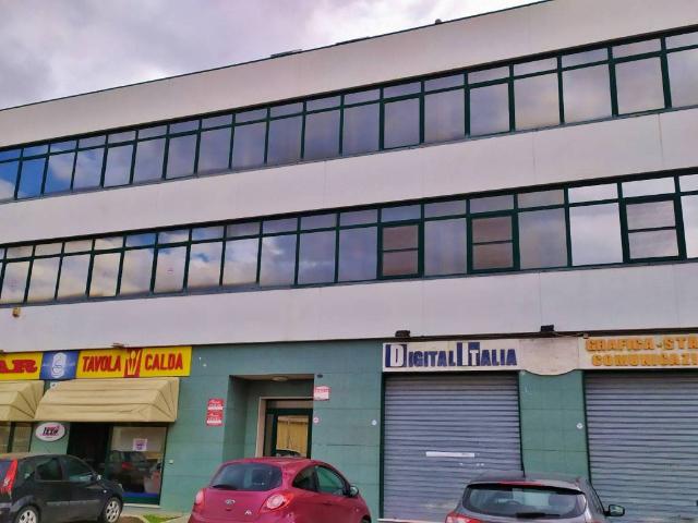 Locale Commerciale in affitto a Puglia, Foggia