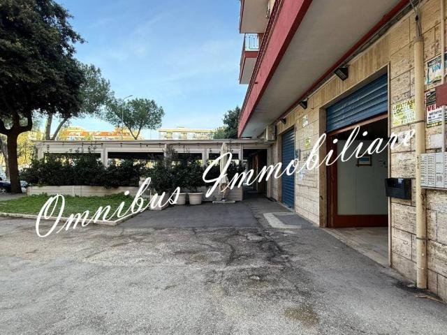 Locale Commerciale in affitto a Puglia, Foggia