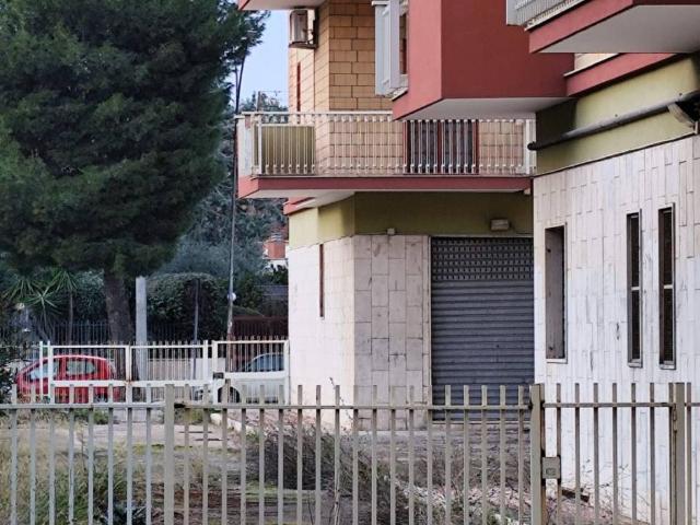 Locale Commerciale in affitto a Puglia, Foggia