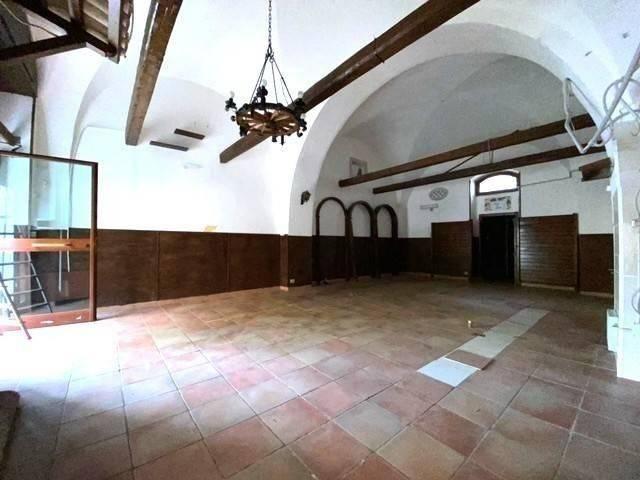 Locale Commerciale in affitto a Puglia, Foggia