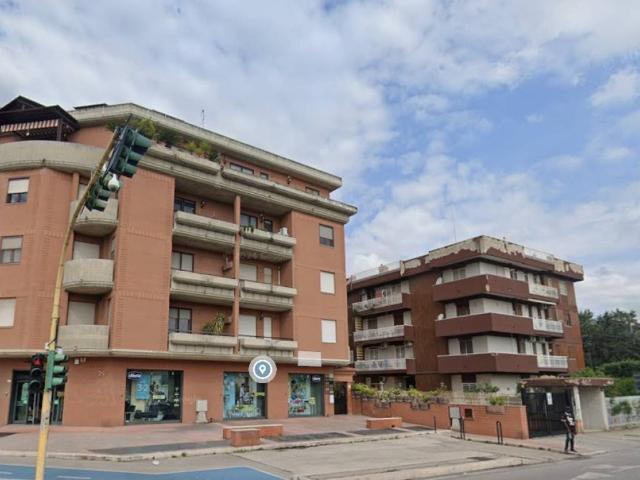Locale Commerciale in affitto a Puglia, Foggia