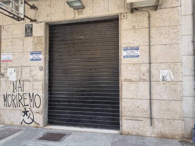 Locale Commerciale in affitto a Puglia, Foggia
