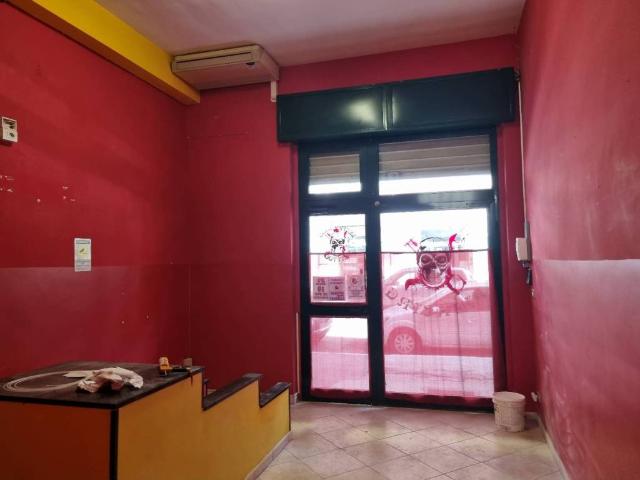 Locale Commerciale in affitto a Puglia, Foggia