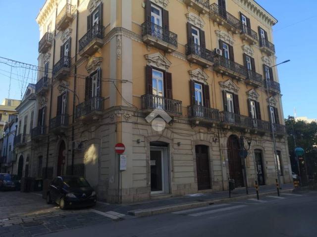Locale Commerciale in affitto a Puglia, Foggia