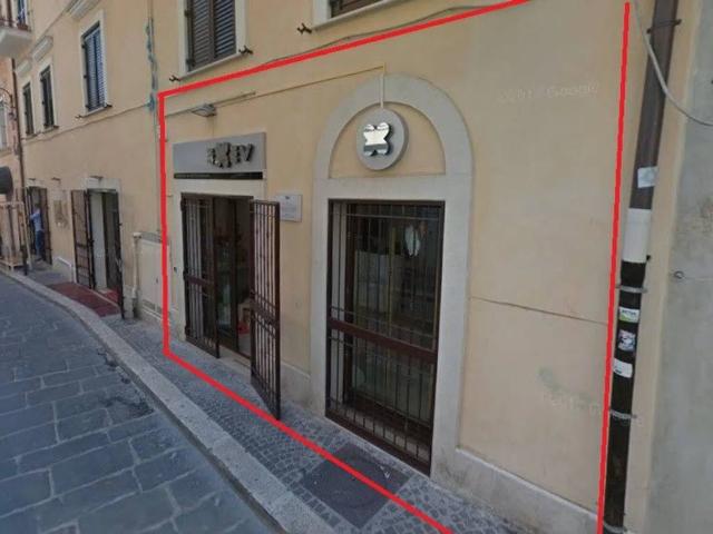Locale Commerciale in affitto a Puglia, Foggia
