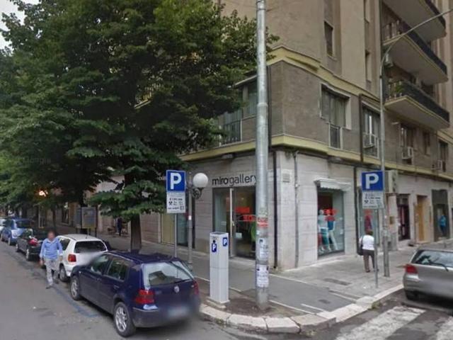 Locale Commerciale in affitto a Puglia, Foggia