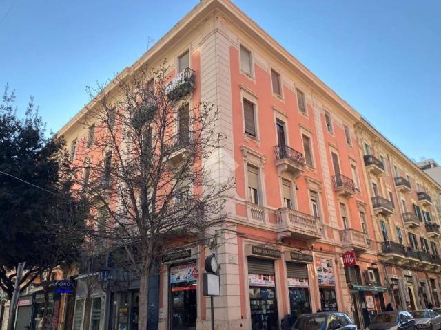 Locale Commerciale in affitto a Puglia, Foggia