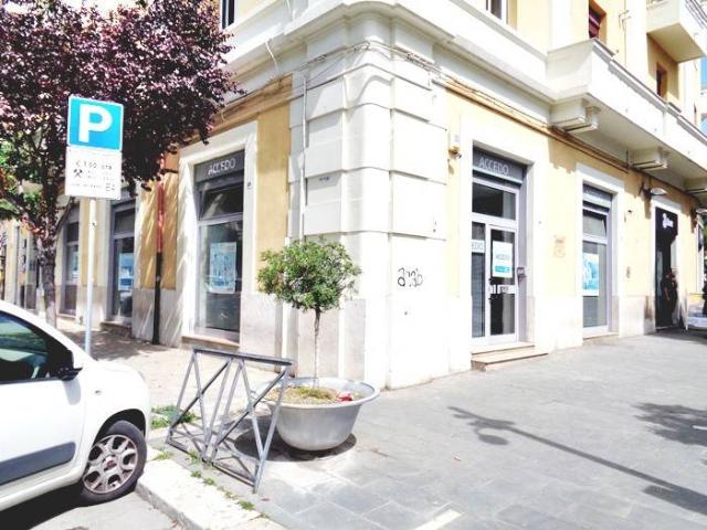 Locale Commerciale in affitto a Puglia, Foggia