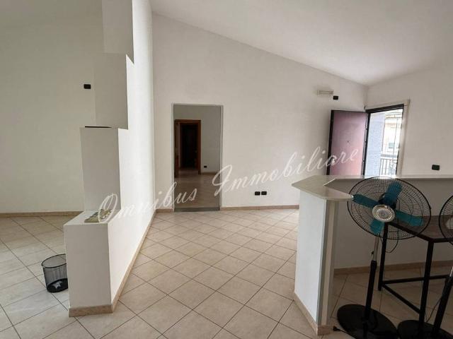 Locale Commerciale in affitto a Puglia, Foggia