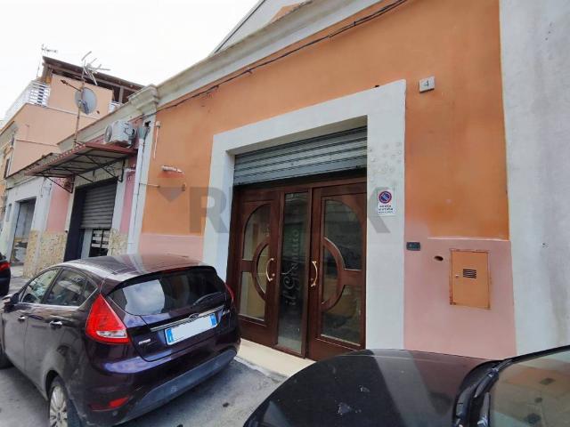 Locale Commerciale in affitto a Puglia, Foggia
