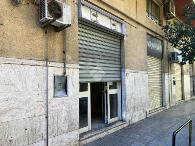 Locale Commerciale in affitto a Puglia, Foggia
