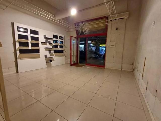 Locale Commerciale in affitto a Puglia, Foggia
