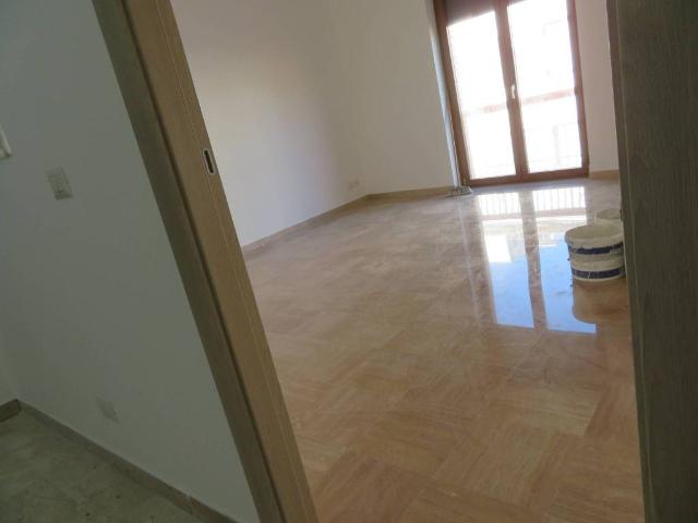 Locale Commerciale in affitto a Puglia, Foggia