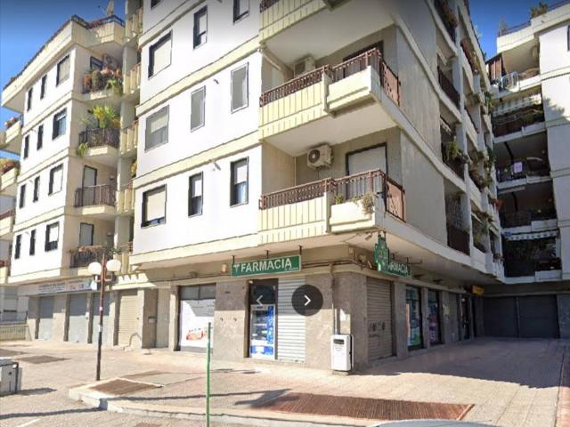 Locale Commerciale in affitto a Puglia, Foggia
