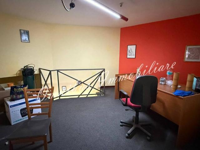 Locale Commerciale in affitto a Puglia, Foggia