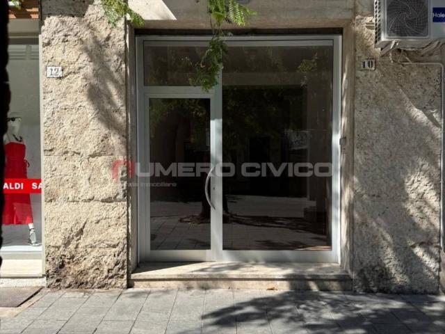 Locale Commerciale in affitto a Puglia, Foggia