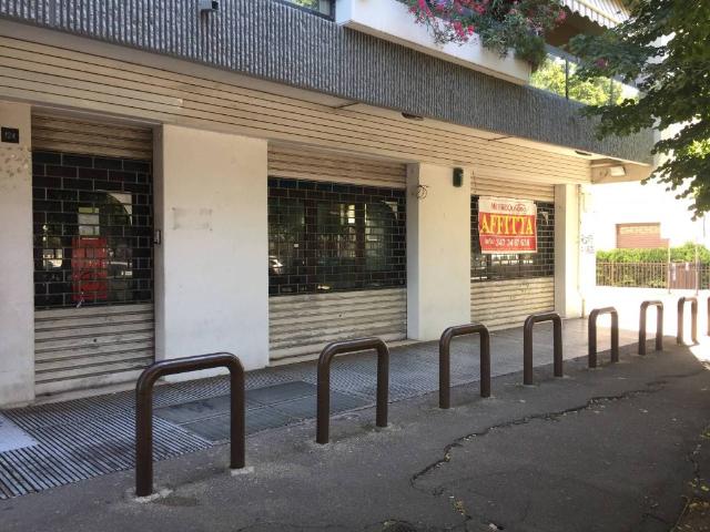 Locale Commerciale in affitto a Puglia, Foggia