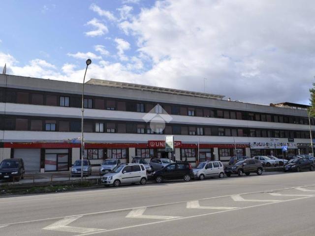 Locale Commerciale in affitto a Puglia, Foggia