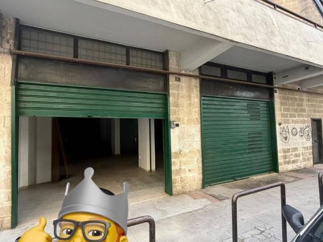 Locale Commerciale in affitto a Puglia, Foggia