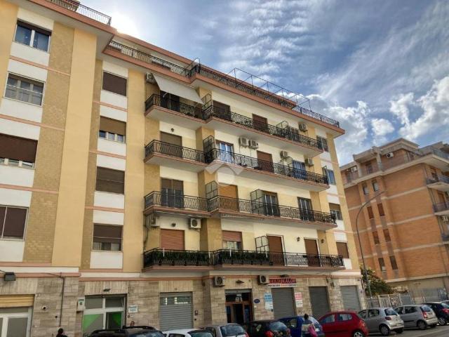 Locale Commerciale in affitto a Puglia, Foggia