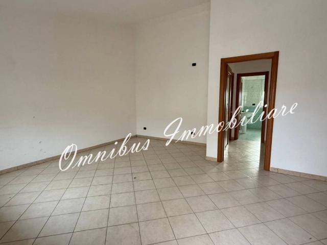 Locale Commerciale in affitto a Puglia, Foggia