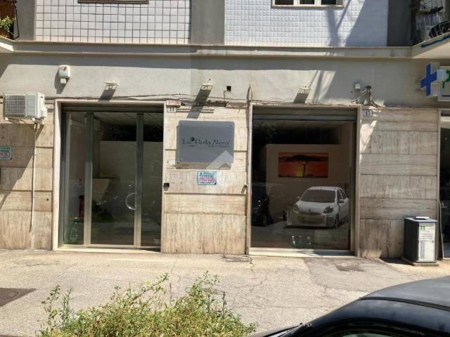 Locale Commerciale in affitto a Puglia, Foggia