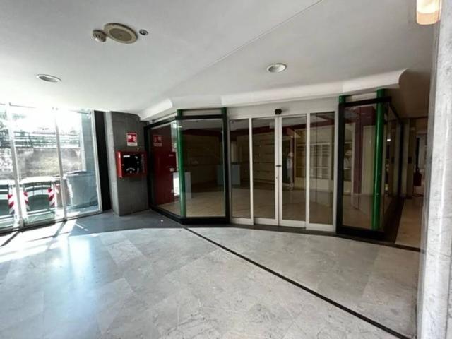 Locale Commerciale in affitto a Borroni, Foligno