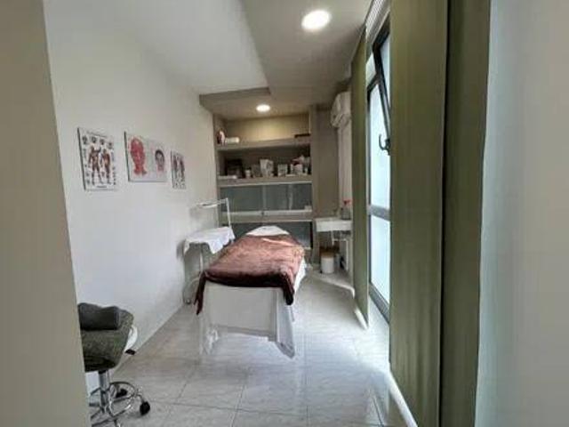Locale Commerciale in affitto a Foligno, Umbria