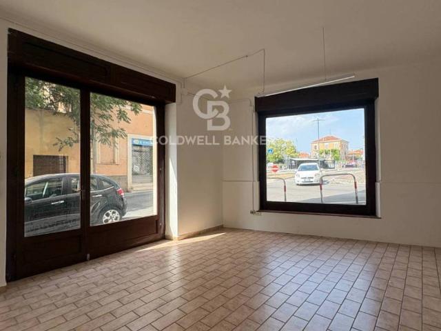 Locale Commerciale in affitto a Foligno, Umbria