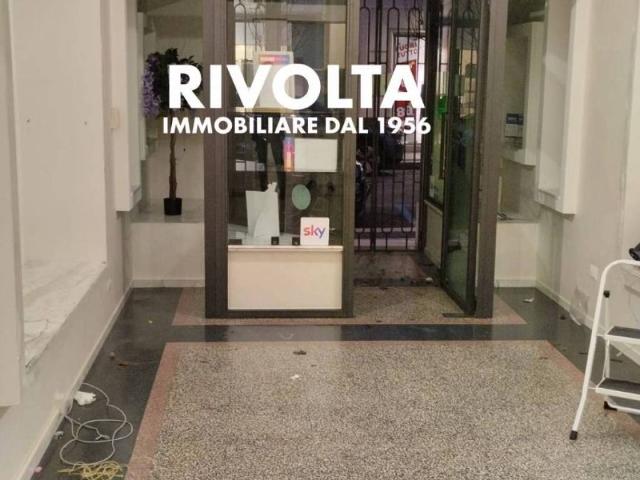 Locale Commerciale in affitto a Porta Vescovo, Salto Di Fondi