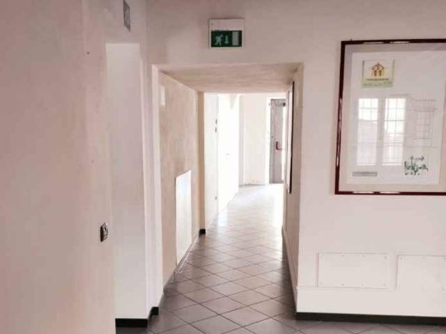 Locale Commerciale in affitto a Fontanellato, Reggio Emilia