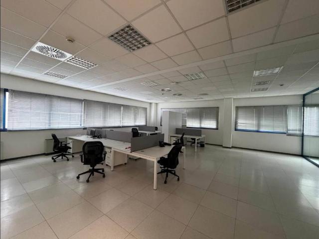 Locale Commerciale in affitto a Unione di Comuni della Romagna Forlivese, Quattro