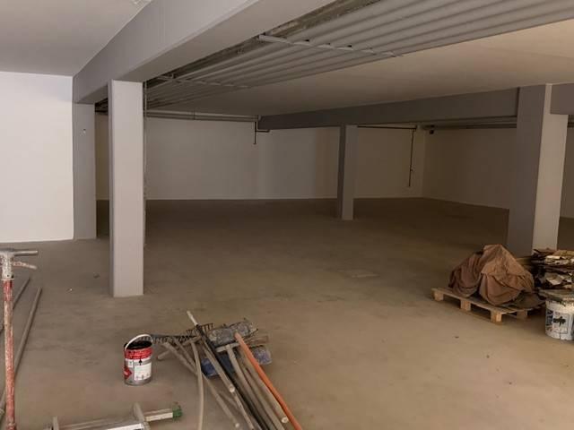 Locale Commerciale in affitto a Unione di Comuni della Romagna Forlivese, Quattro