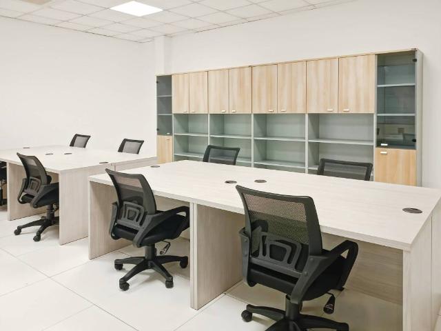 Locale Commerciale in affitto a Unione di Comuni della Romagna Forlivese, Quattro