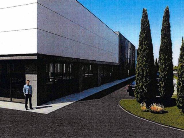 Locale Commerciale in affitto a Unione di Comuni della Romagna Forlivese, Quattro