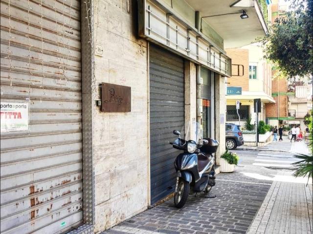 Locale Commerciale in affitto a Formia, Lazio