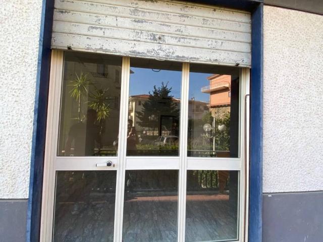 Locale Commerciale in affitto a Formia, Lazio