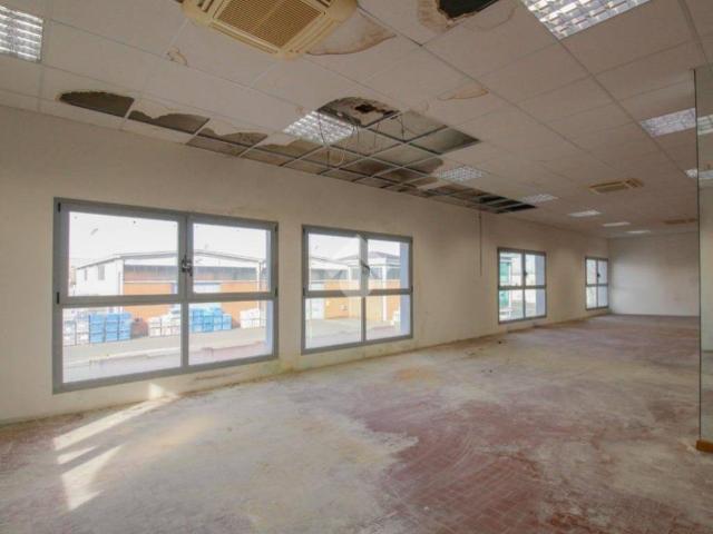 Locale Commerciale in affitto a Unione dei comuni del Distretto Ceramico, Formigine