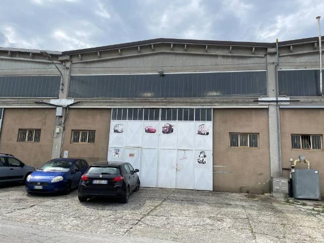 Locale Commerciale in affitto a Piemonte, Torino