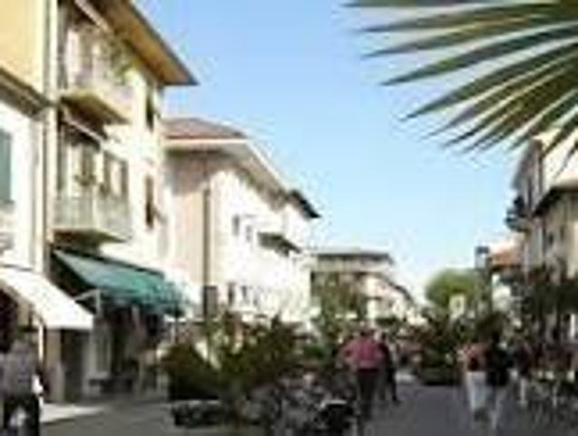 Locale Commerciale in affitto a Forte Dei Marmi, Toscana