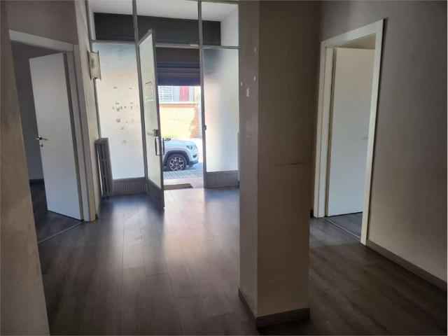 Locale Commerciale in affitto a Piemonte, Cuneo