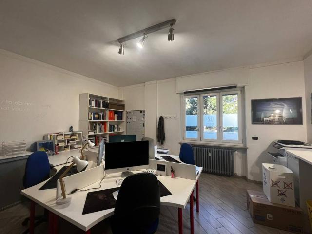 Locale Commerciale in affitto a Piemonte, Cuneo
