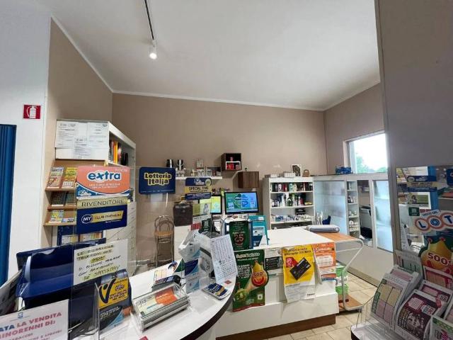 Locale Commerciale in vendita a Piemonte, Cuneo